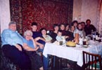 Лев Николаевич Рубцов, рядом его супруга Валентина Александровна. Ну, а мы с их дочерью Натальей и ее семейством в самом хвосте стола (Борисоглебск)